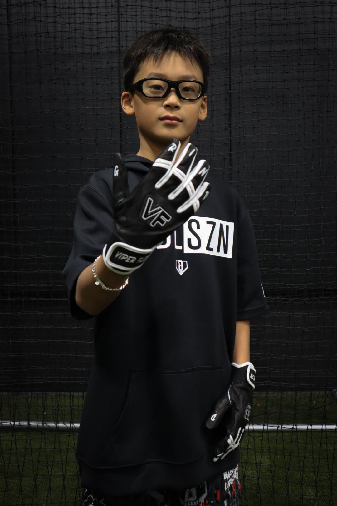 Viper Flex "GRIND" Short Cuff Youth Batting Gloves – Black/White